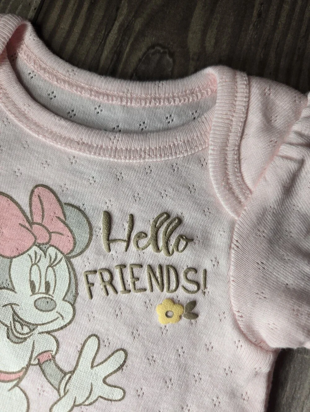 NWT Disney Pink Minnie Mouse Bodysuit with Coordinating Bib – 2pc Size Newborn